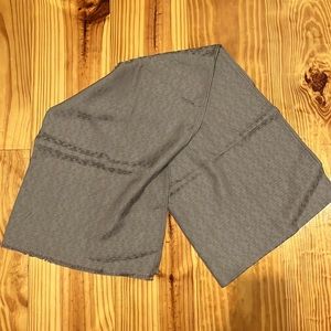 Tory Burch monogram oblong taupe/grey scarf